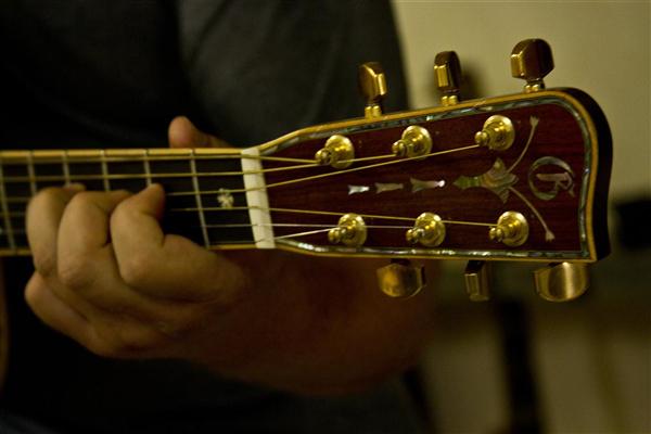 Gallagher Guitars, Wartrace, Tenn. - Photos by Jonathan Wesenberg